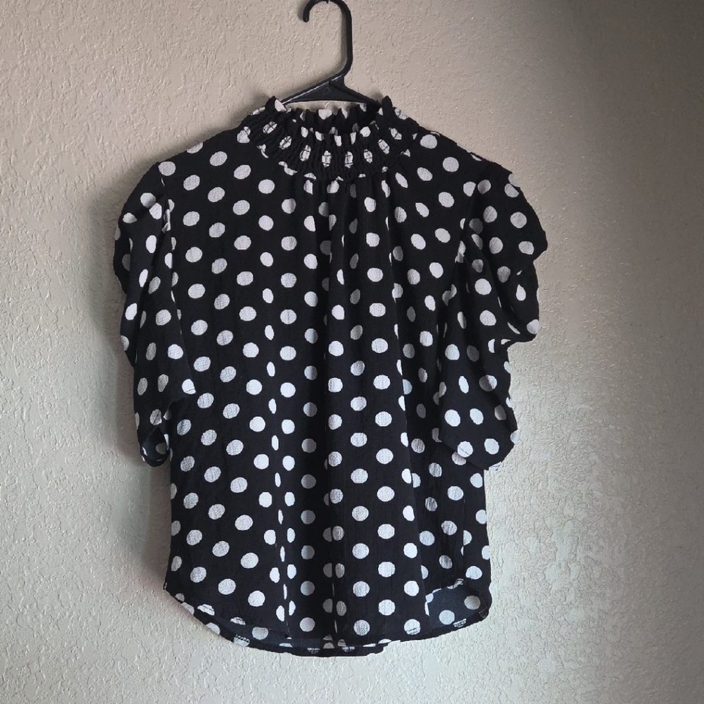 Black and White Ruffled Short Sleeve Blouse with Mandarin Collar